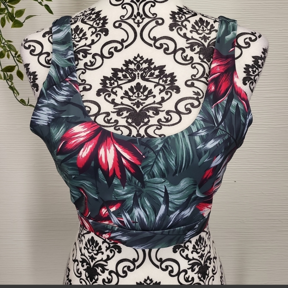 SOLD-Lolë Bra - Picture 2 of 9